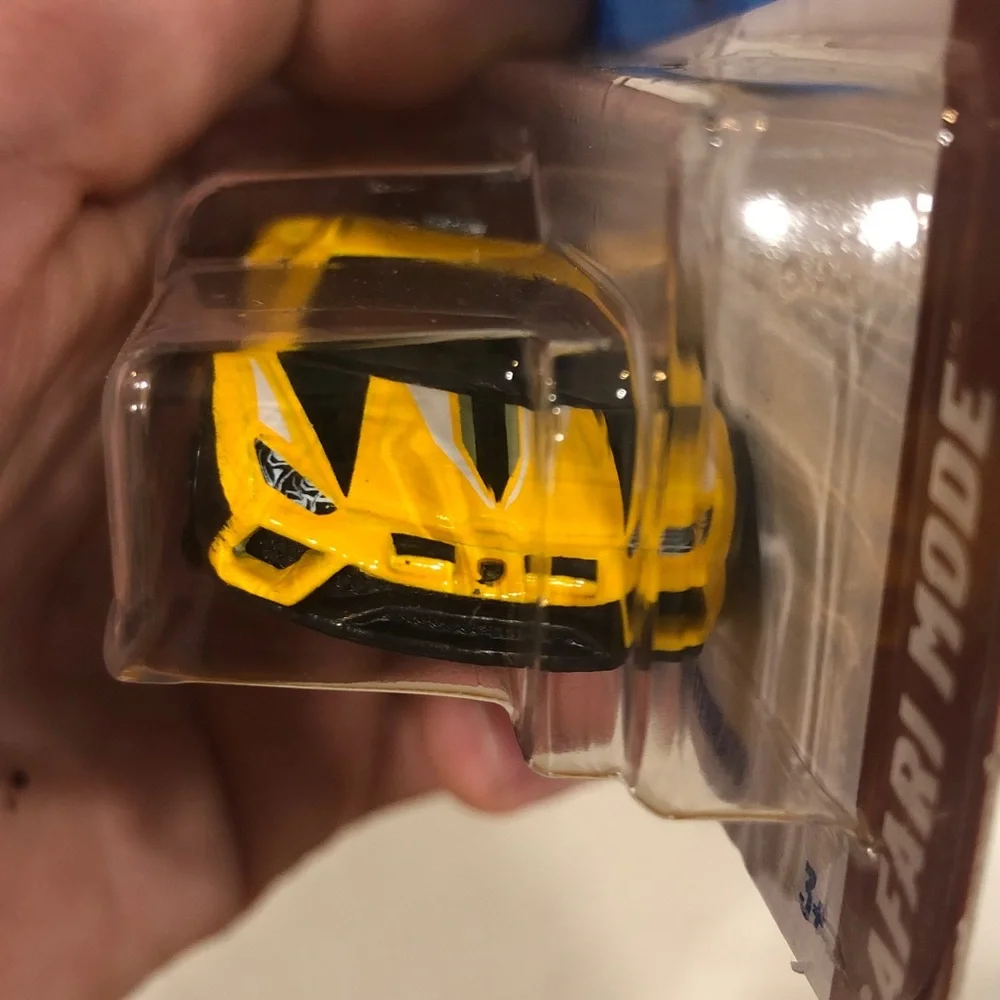 Mattel Hot Wheels Lamborghini Huracán Sterrato - Yellow and Black